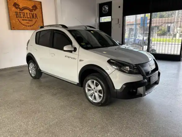 Renault Sandero Stepway 1.6 Privilege Nav 105Cv 2013 - foto 3