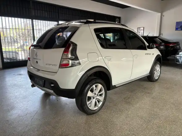 Renault Sandero Stepway 1.6 Privilege Nav 105Cv 2013 - foto 4