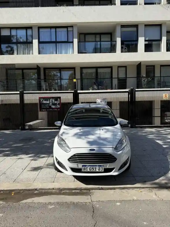 Ford Fiesta Kinetic 1.6 Se Plus Powershift 120Cv 2017 - foto 2