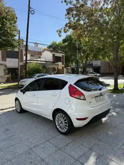 Ford Fiesta Kinetic 1.6 Se Plus Powershift 120Cv 2017 - foto 4