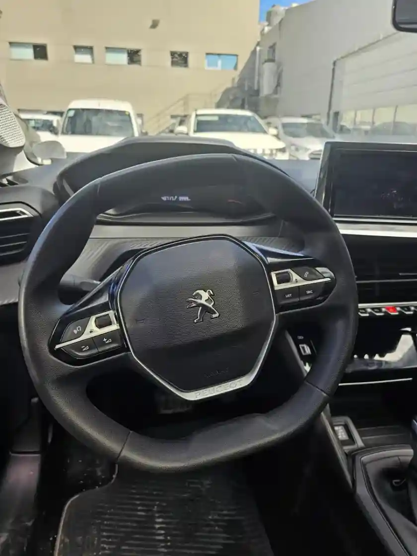 Peugeot 208 1.6 Style 2023 - foto 5