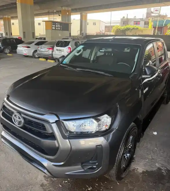 Toyota Hilux Pick-Up 2.4 Cd Sr 150Cv 4X2 At 2024 - foto 1