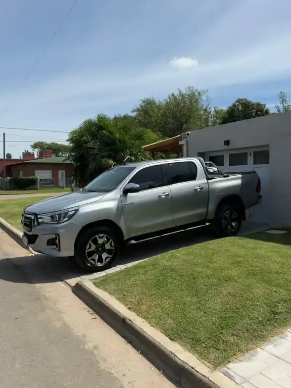 Toyota Hilux Pick-Up 2.8 Cd Srx 177Cv 4X2 At 2019 - foto 3