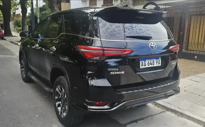 Toyota Hilux Sw4 2.8 Tdi Diamante Ii 4X4 7As 6At 2024 - foto 2