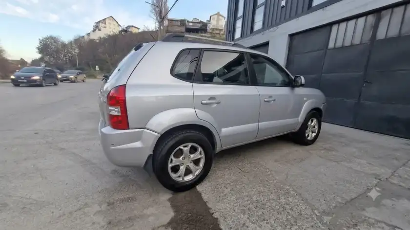 Hyundai Tucson 2.0 Crdi 2Wd 4At 2010 - foto 2