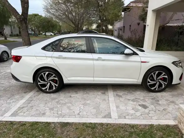 Volkswagen Vento 2.0 Tsi 350 Gli Dsg 2023 - foto 5