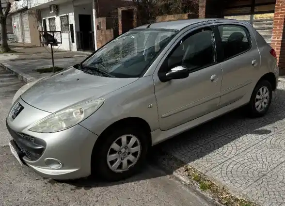 Peugeot 207 1.4 Xs 2008 - foto 1