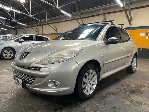 Peugeot 207 2013 - foto 1
