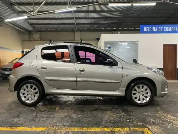 Peugeot 207 1.4 Feline Hdi 70Cv 2013 - foto 5