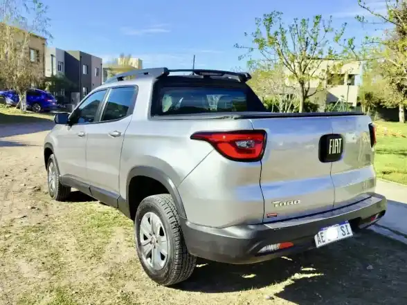 Fiat Toro 1.8 Freedom 4X2 At 2020 - foto 2