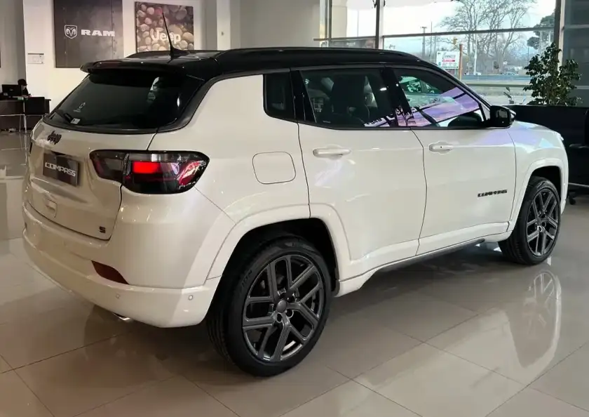 Jeep Compass 1.3 T270 Serie-S 4X2 At6 2026 - foto 2