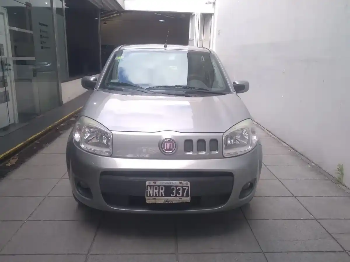 Fiat Uno 1.4 Attractive Pack Seg. 2014 - foto 3