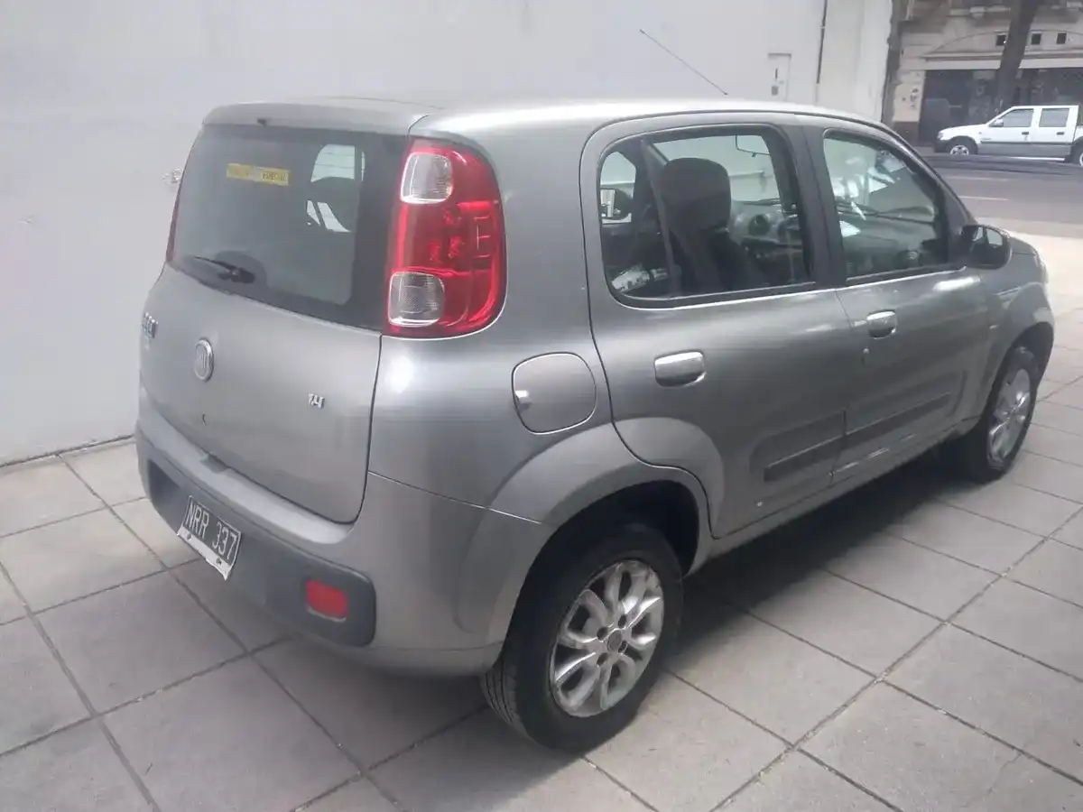 Fiat Uno 1.4 Attractive Pack Seg. 2014 - foto 5