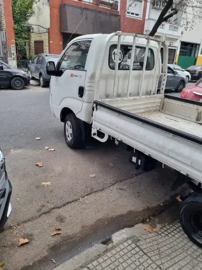 Kia K2500 2.5 Tdci Truck Aa C/Caja 4X2 2008 - foto 5