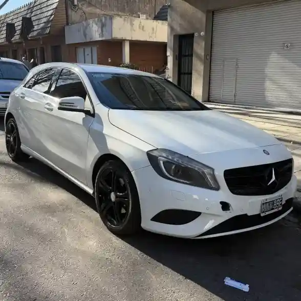 Mercedes-Benz Clase A 1.6 A 200 At Urban B.efficiency 156Cv 2013 - foto 2