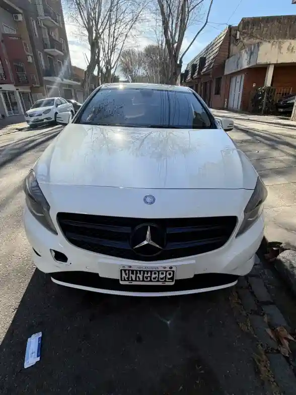 Mercedes-Benz Clase A 1.6 A 200 At Urban B.efficiency 156Cv 2013 - foto 3