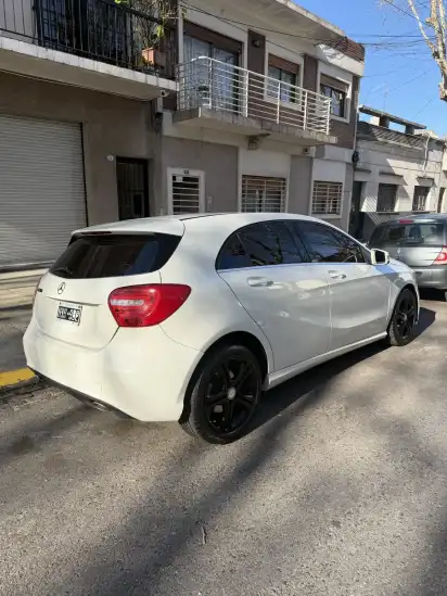 Mercedes-Benz Clase A 1.6 A 200 At Urban B.efficiency 156Cv 2013 - foto 4