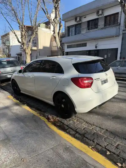 Mercedes-Benz Clase A 1.6 A 200 At Urban B.efficiency 156Cv 2013 - foto 5