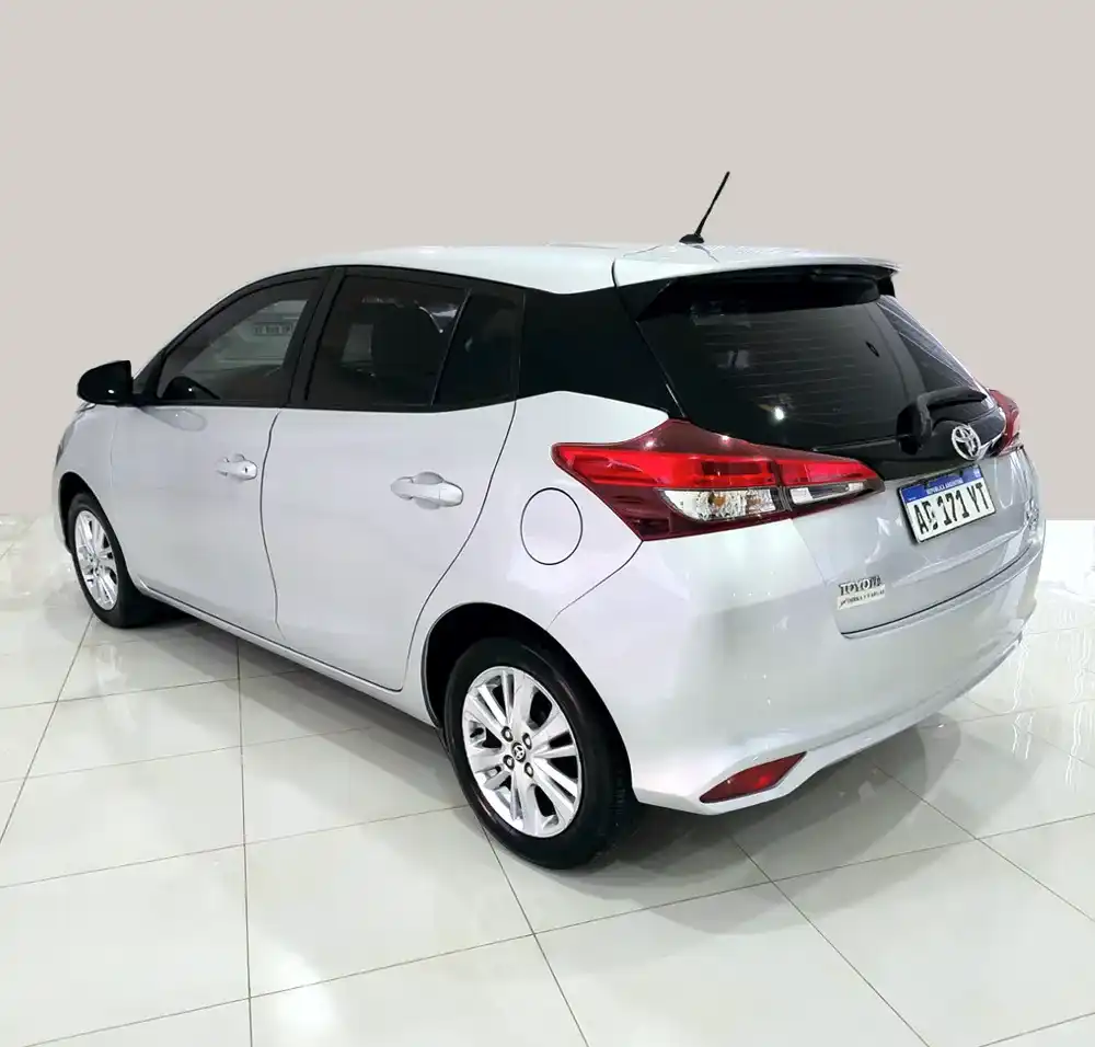 Toyota Yaris 1.5 5 Ptas Xls 2018 - foto 3