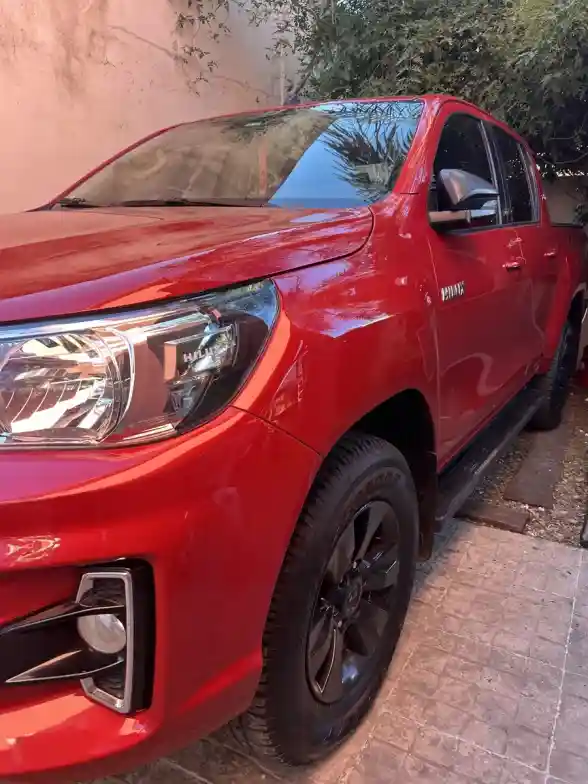 Toyota Hilux 2.8 Cd Sr 177Cv 4X4 2019 - foto 1