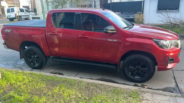 Toyota Hilux 2.8 Cd Sr 177Cv 4X4 2019 - foto 2