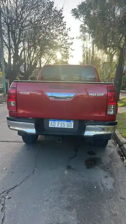 Toyota Hilux 2.8 Cd Sr 177Cv 4X4 2019 - foto 4