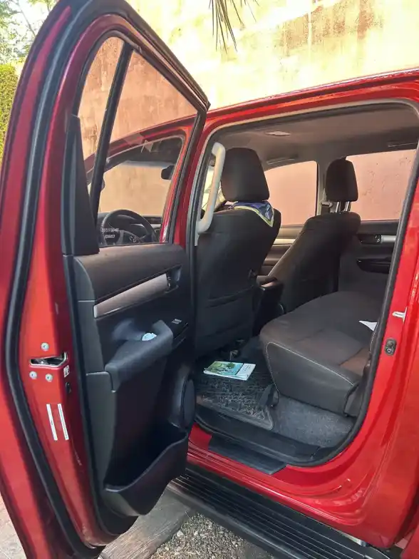 Toyota Hilux 2.8 Cd Sr 177Cv 4X4 2019 - foto 5