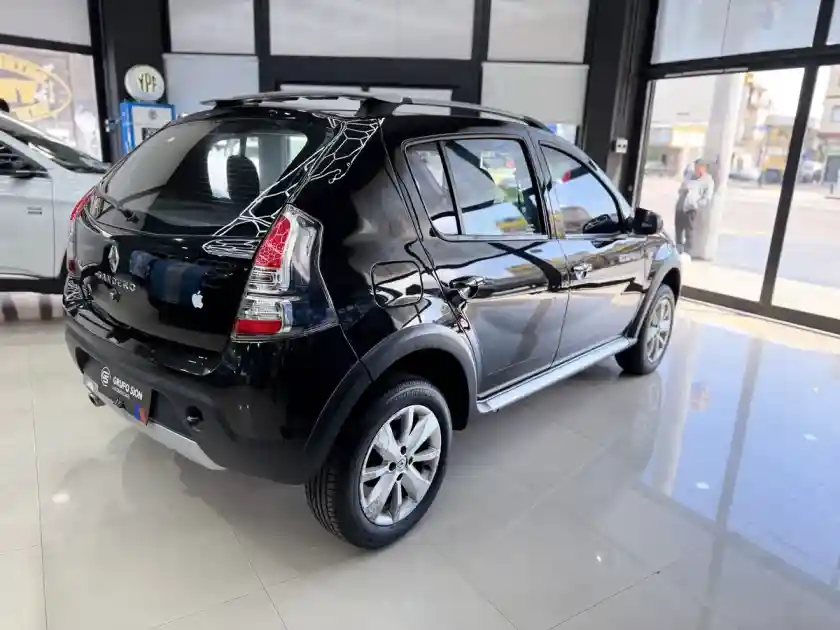 Renault Sandero Stepway 1.6 Privilege Nav 105Cv 2014 - foto 3