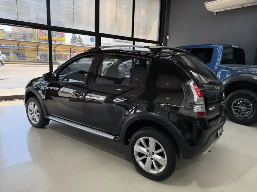 Renault Sandero Stepway 1.6 Privilege Nav 105Cv 2014 - foto 5