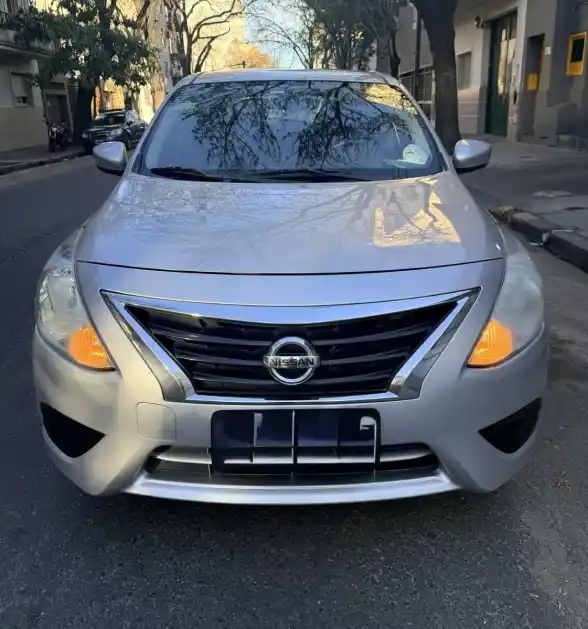 Nissan Versa 1.6 Sense Mt 2016 - foto 2