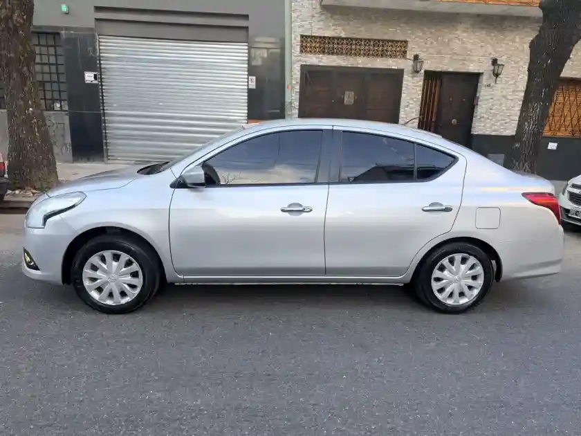 Nissan Versa 1.6 Sense Mt 2016 - foto 4