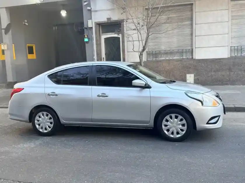 Nissan Versa 1.6 Sense Mt 2016 - foto 5
