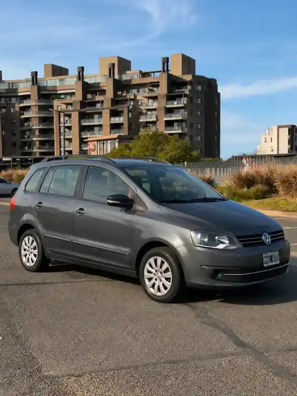 Volkswagen Suran 1.6 Comfortline 101Cv 11A 2011 - foto 3