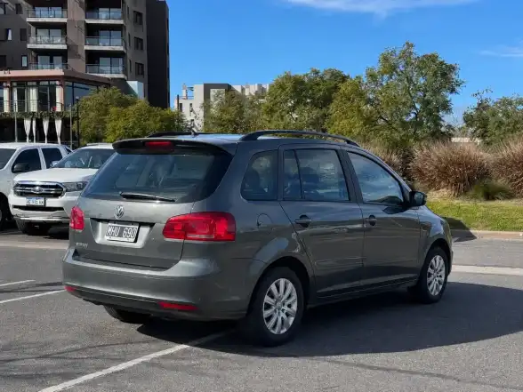 Volkswagen Suran 1.6 Comfortline 101Cv 11A 2011 - foto 4