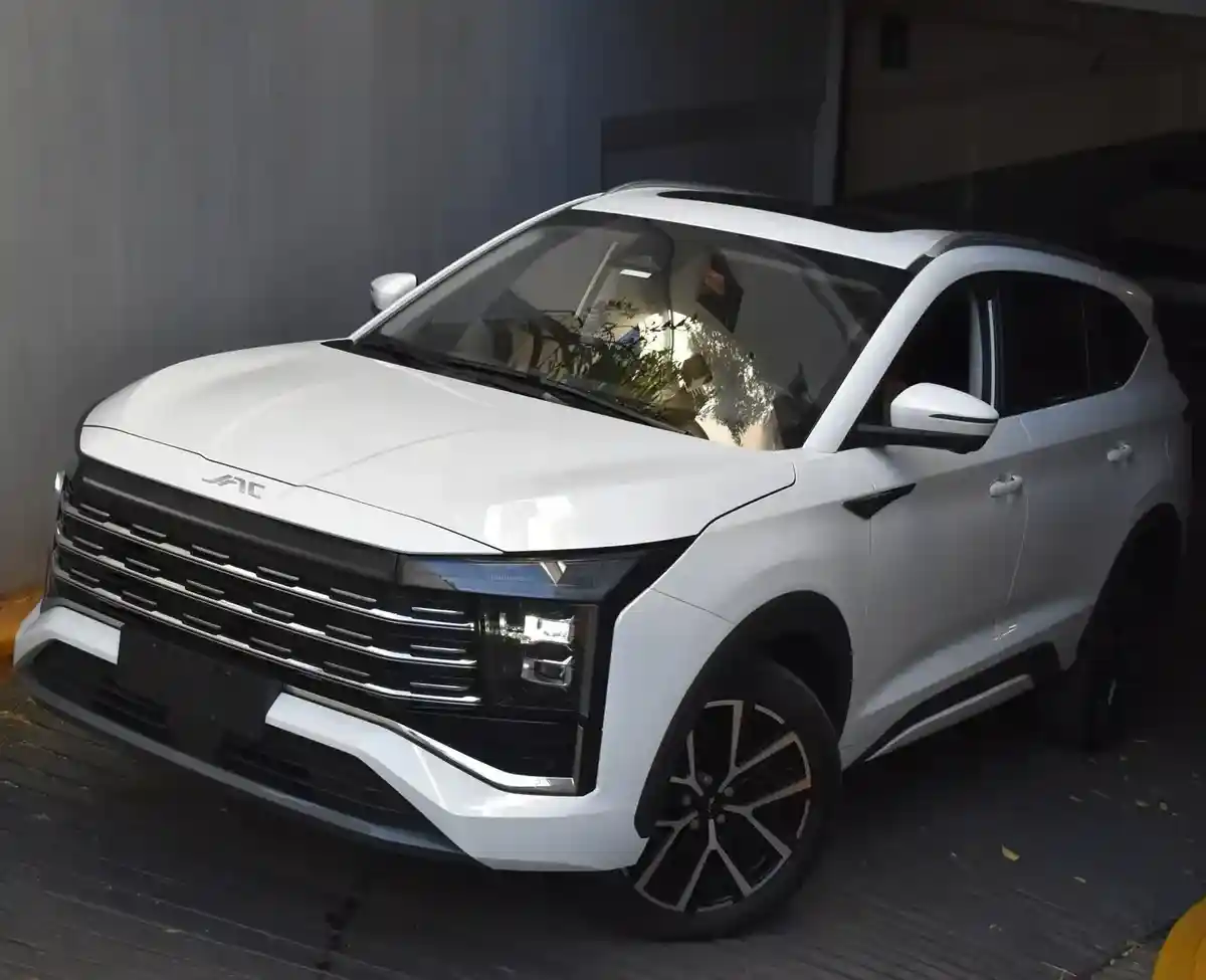 Jac Js8 Pro 1.5T Flagship+ Dct7 2025 - foto 1