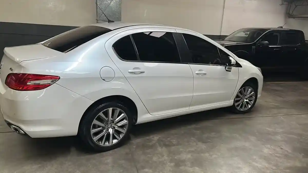 Peugeot 408 1.6 Feline Hdi 115Cv 2017 - foto 3