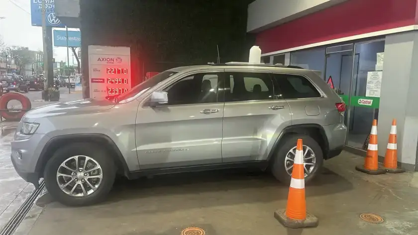 Jeep Grand Cherokee 3.6 Limited 286Hp Atx 2013 - foto 1