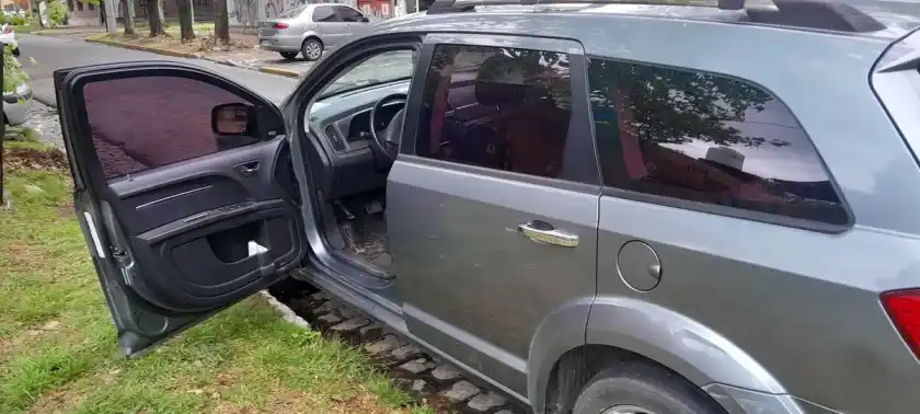 Dodge Journey 2.7 Rt Atx (3 Filas) 2010 - foto 3