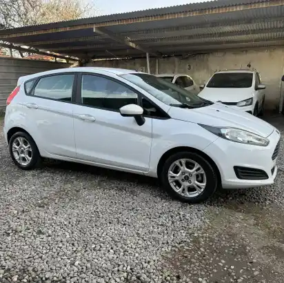 Ford Fiesta Kinetic 2015 - foto 1