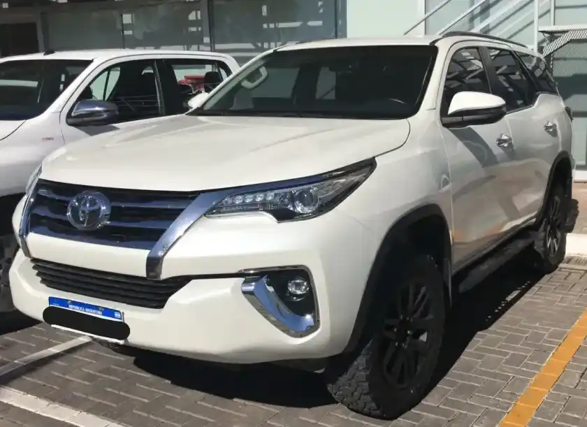 Toyota Sw4 2.8 Srx 177Cv 4X4 7As At 2019 - foto 1