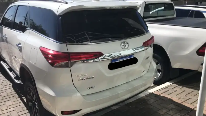 Toyota Sw4 2.8 Srx 177Cv 4X4 7As At 2019 - foto 4