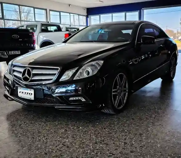 Mercedes-Benz Clase E 3.5 Coupe E350 Sport 2010 - foto 2