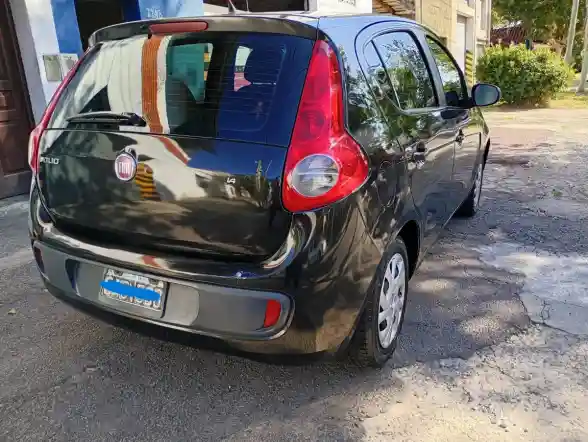 Fiat Palio 1.4 Attractive 85Cv C/Pack Seguridad 2014 - foto 3