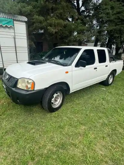 Nissan Np300 2.5 Cabina Doble 133Cv 4X2 2011 - foto 1