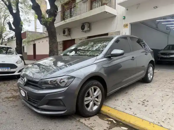 Volkswagen Polo 2021 - foto 1