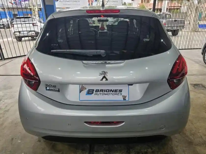 Peugeot 208 1.6 Allure Plus Hdi 2018 - foto 5