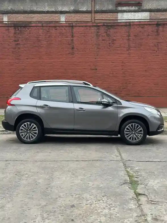 Peugeot 2008 1.6 Active 2016 - foto 2