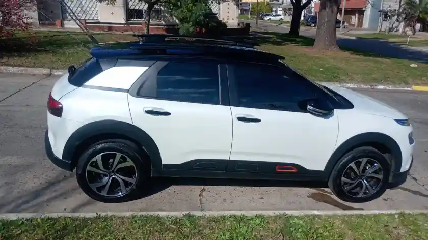 Citroën C4 Cactus 1.6 Vti 115 Feel Pack Plus Bitono At6 2023 - foto 2
