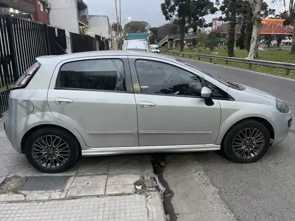 Fiat Punto 1.6 Sporting 2013 - foto 2