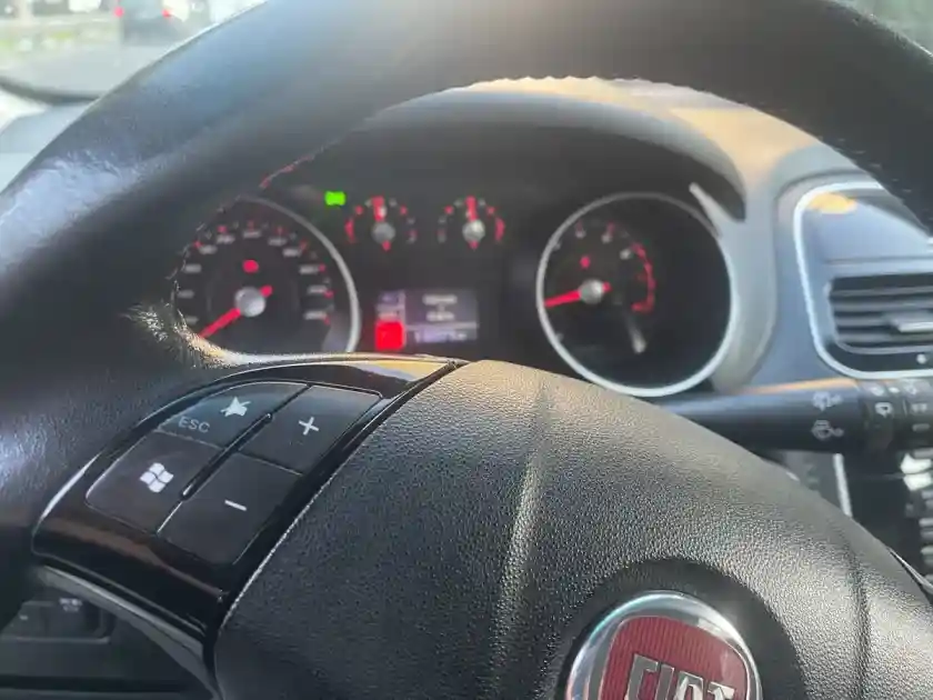 Fiat Punto 1.6 Sporting 2013 - foto 4